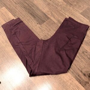 NWT Buttery Soft Leggings -‎ cassis